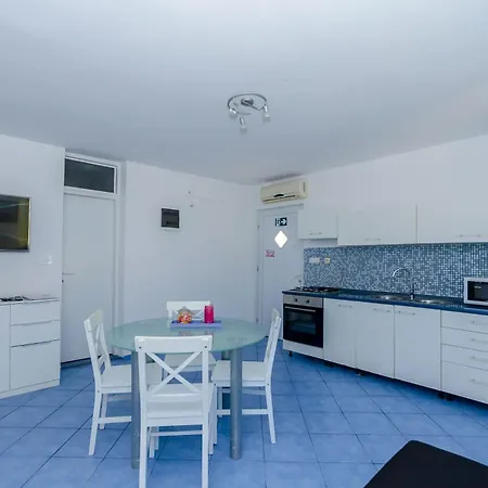 Apartment Vidoni Zastražišće
